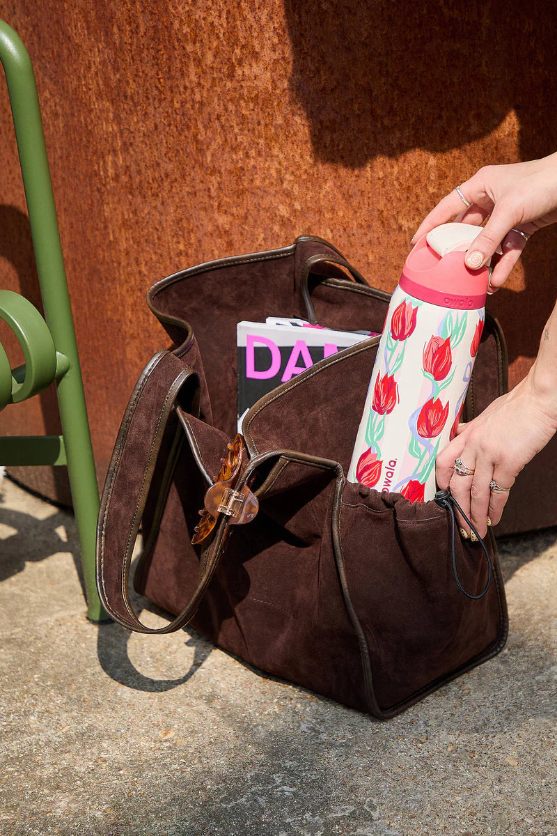UO Exclusive Tulip Bouquet | FreeSip Water Bottle | Termo 32 oz