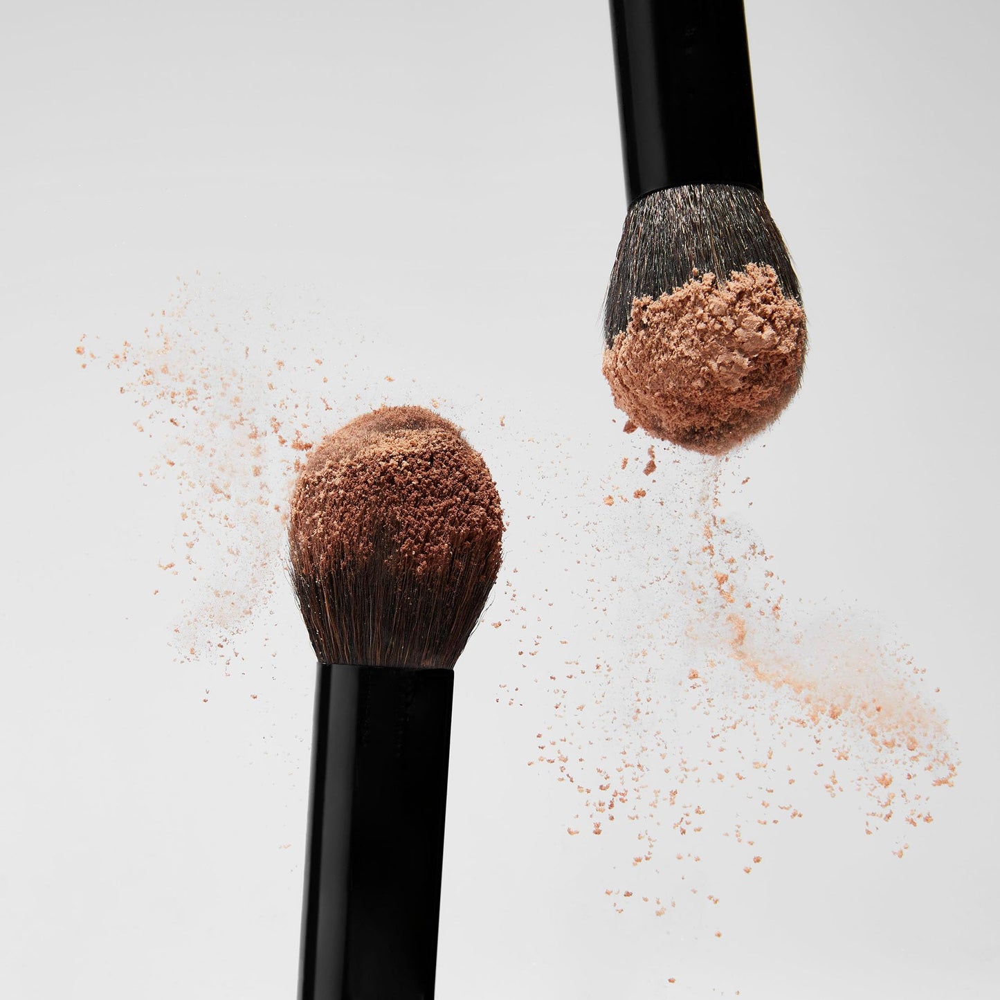 The Fluffy Setting Powder Brush | Brocha para polvo