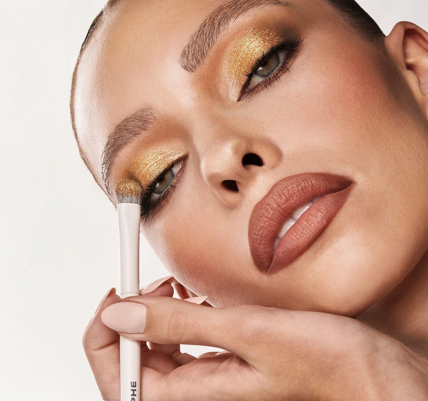 OUTER SPYCE | ChromaPlus 6-Pan Eyeshadow Palette | Paleta de sombras
