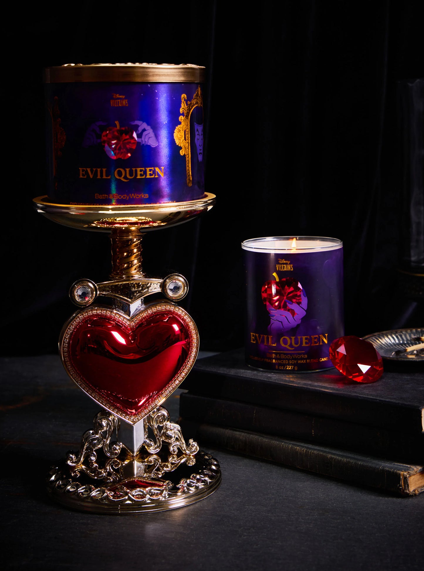 Evil Queen Pierced Heart Pedestal | Porta Velas