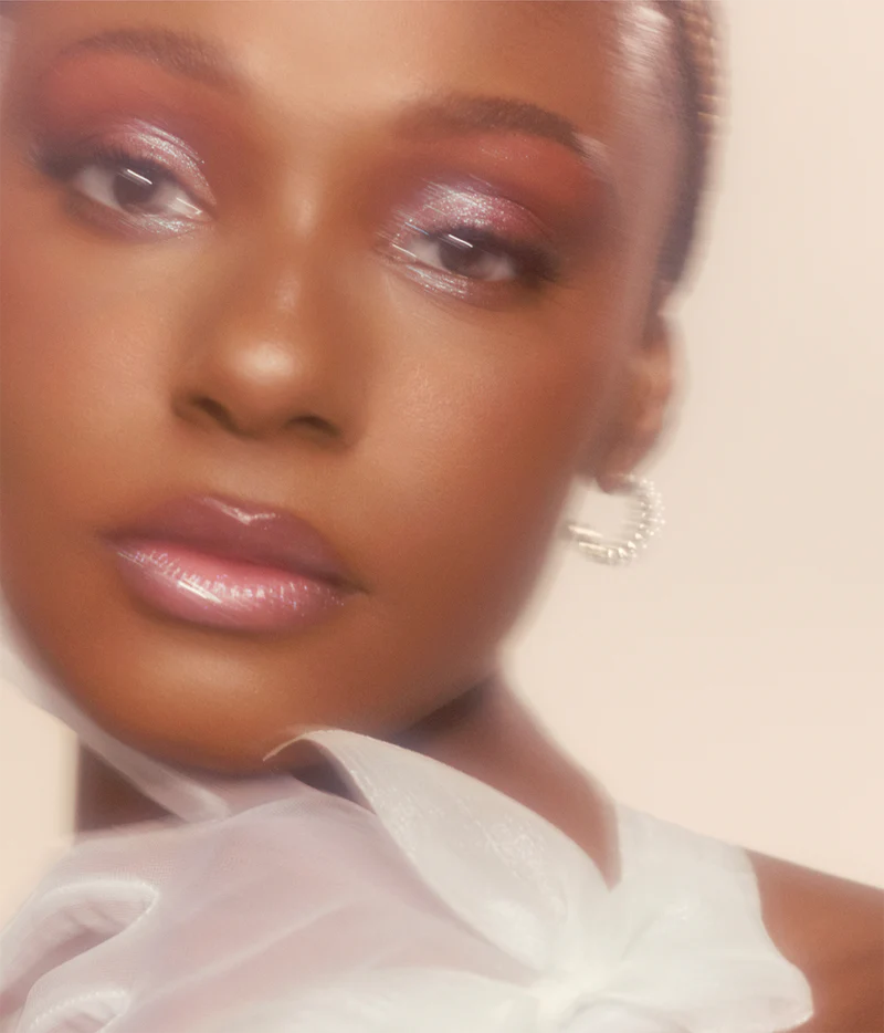 starlet lustrous liquid eyeshadow | Sombra líquida para ojos