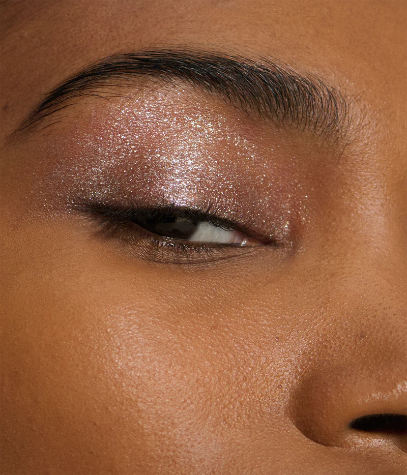 starlet lustrous liquid eyeshadow | Sombra líquida para ojos