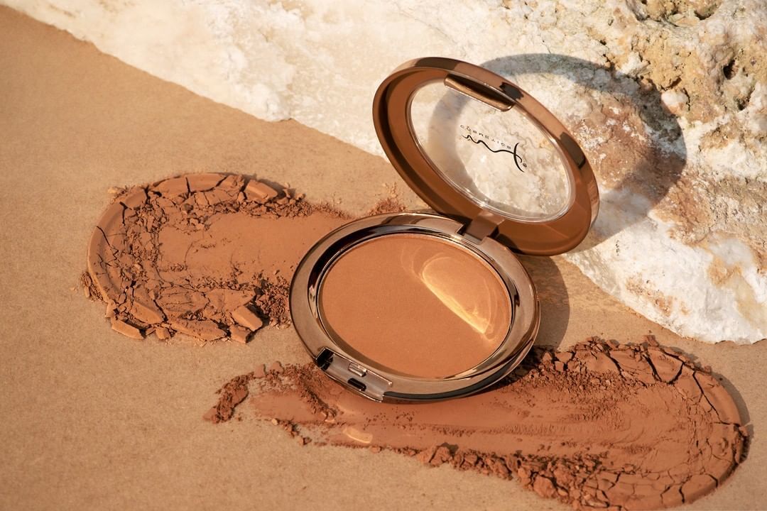 Color Skin Bronzer | Contorno en polvo