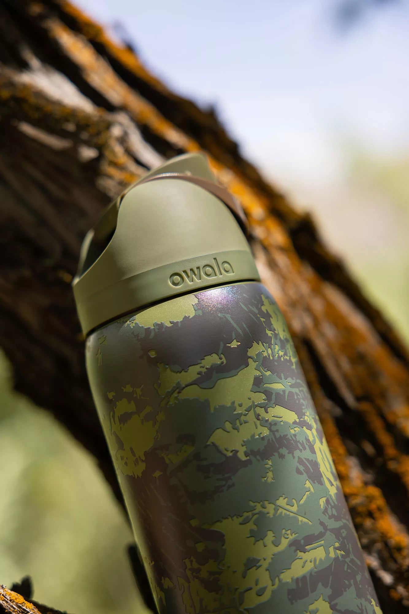 Roughin It | EDICION LIMITADA | Freesip Water Bottle | Termo 32 oz