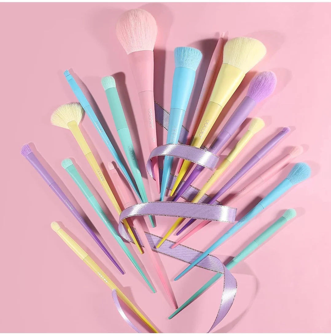 Dreaming Of Unicorns 17PC Brush Set | Set de brochas