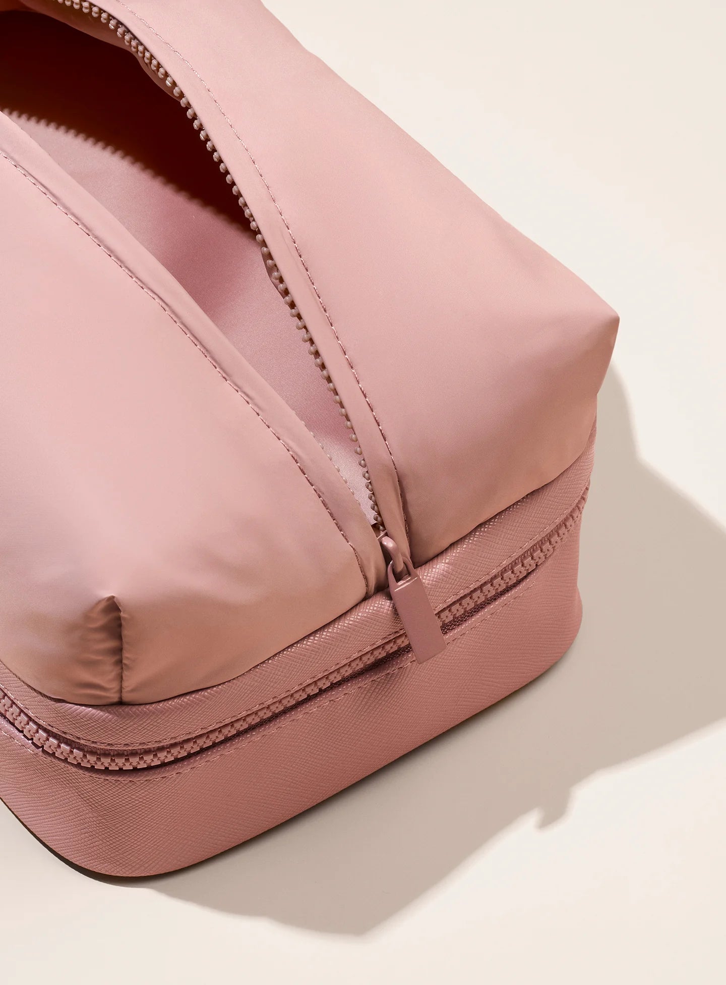 Puffy Toiletry Bag - Mauve | Cosmetiquera