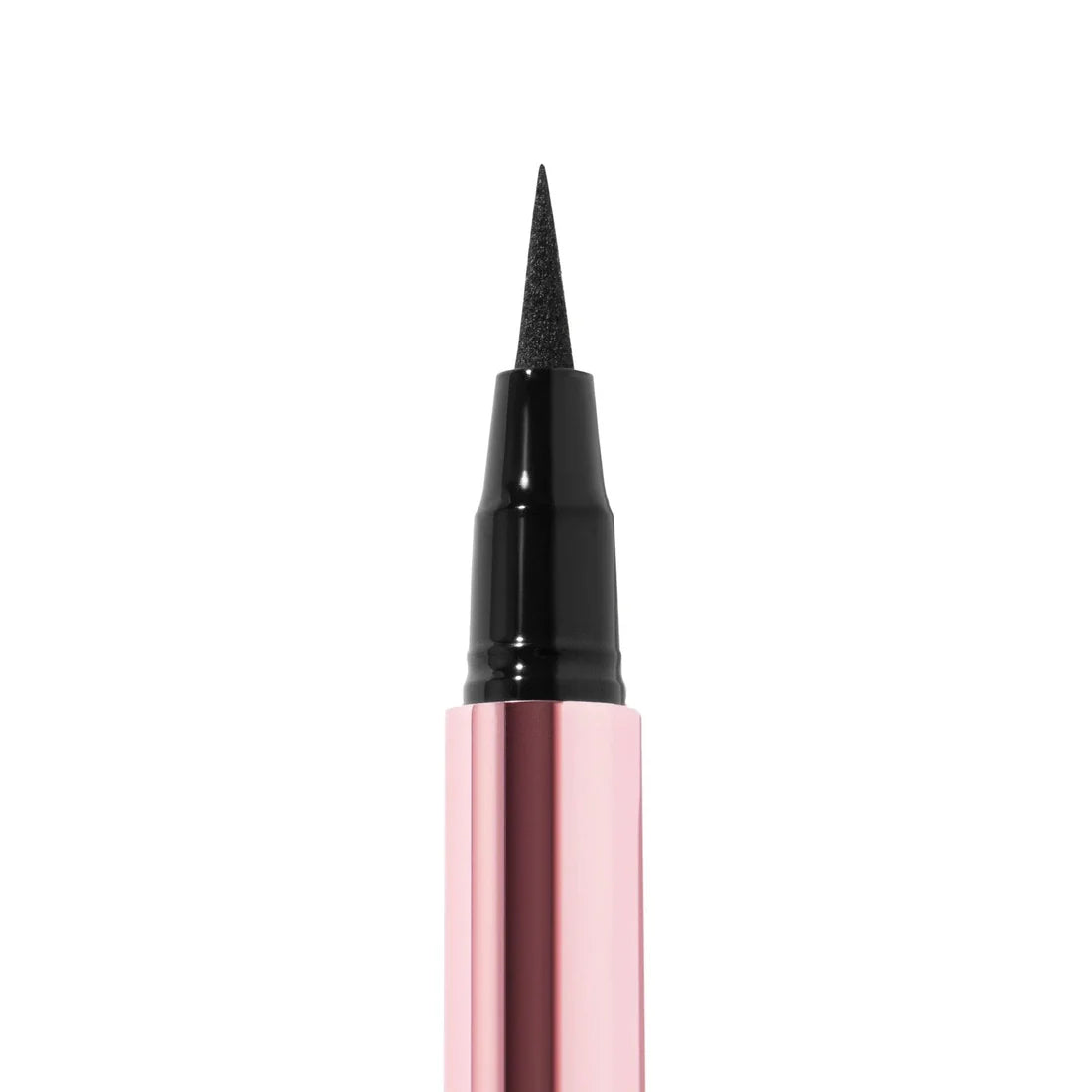 OVERACHIVER liquid liner | Delineador en plumín