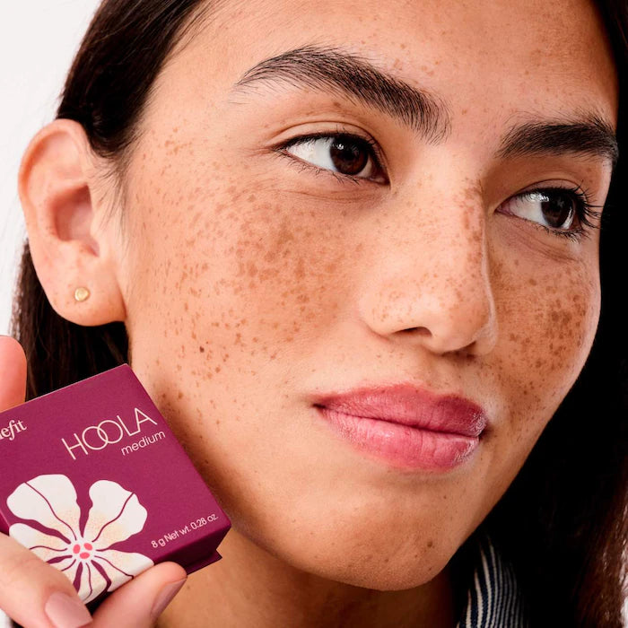 Hoola Matte Powder Bronzer | Bronceador en polvo | Medium